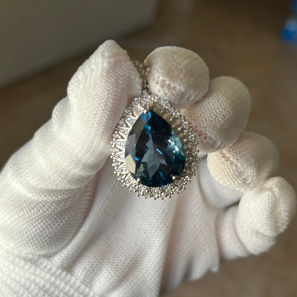 Natural topaz pendant